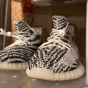 Adidas Yeezy Boost 350 V2 zebra